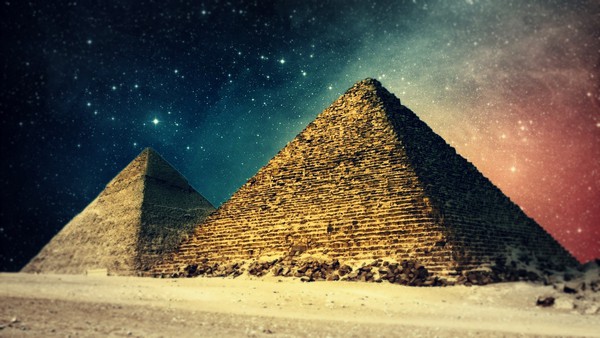 pyramid-night